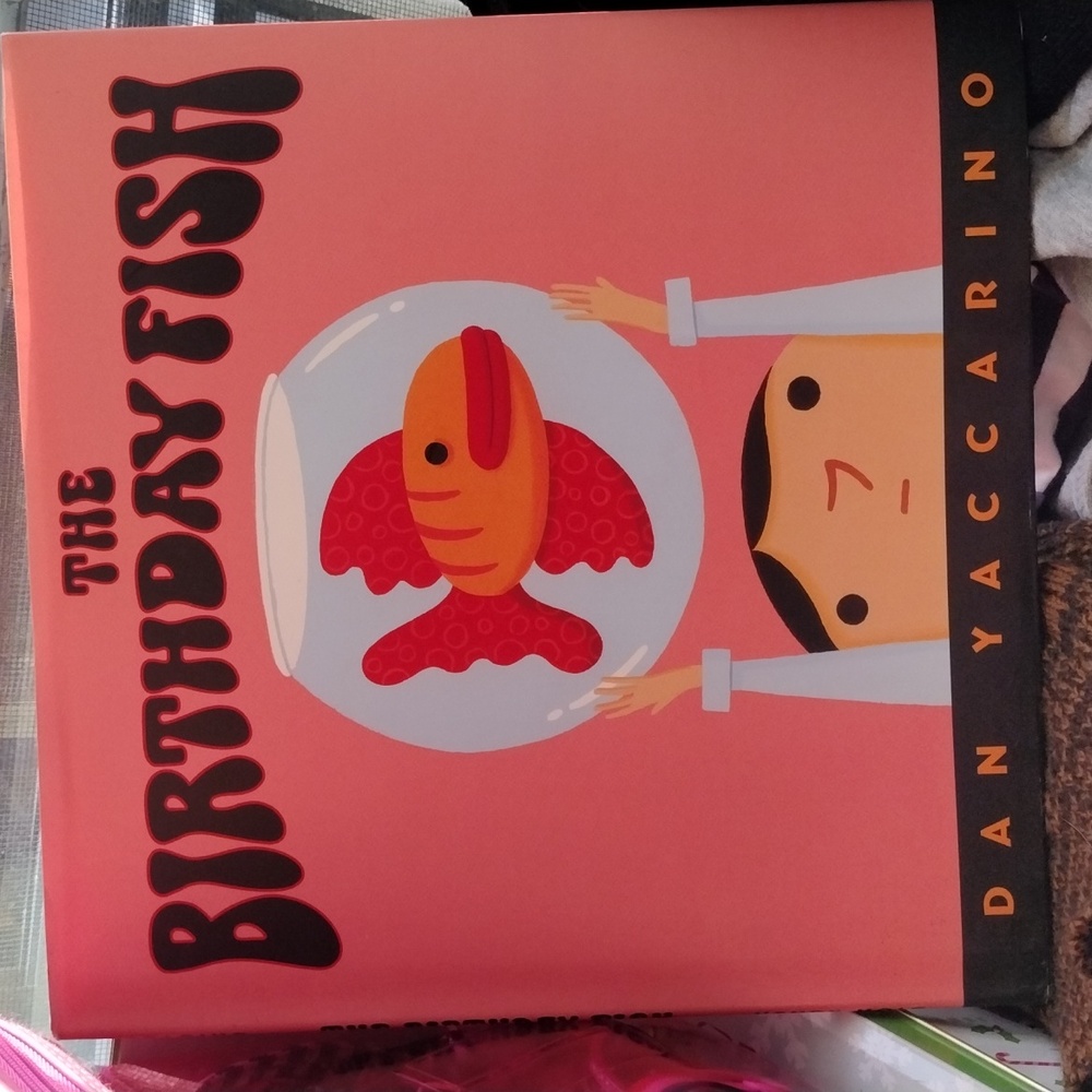 Children's book The birthday Fish by Dan Yaccarino
